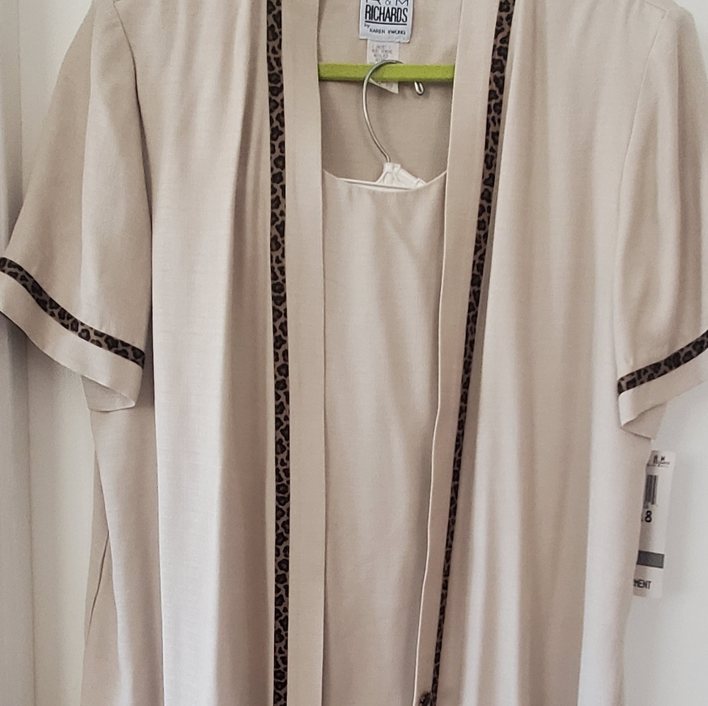 R&M Richards 2 piece Pant Suit NWT